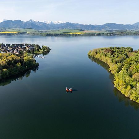 ホテル Aquachill Houseboat & Wellness Liptovský Trnovec エクステリア 写真