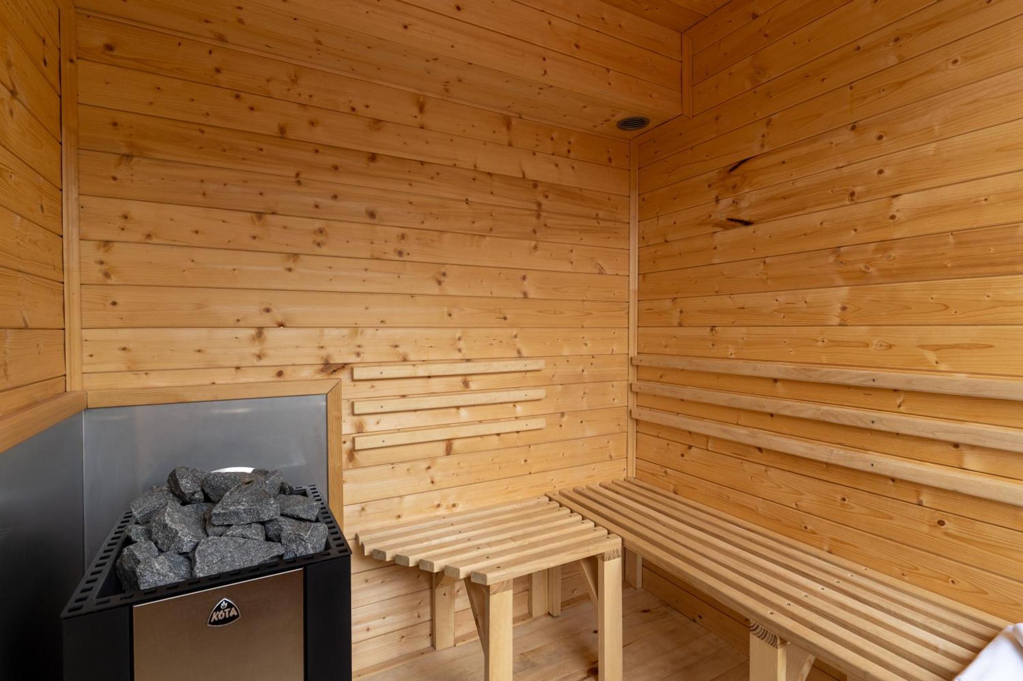 ホテル Aquachill Houseboat & Wellness Liptovský Trnovec エクステリア 写真
