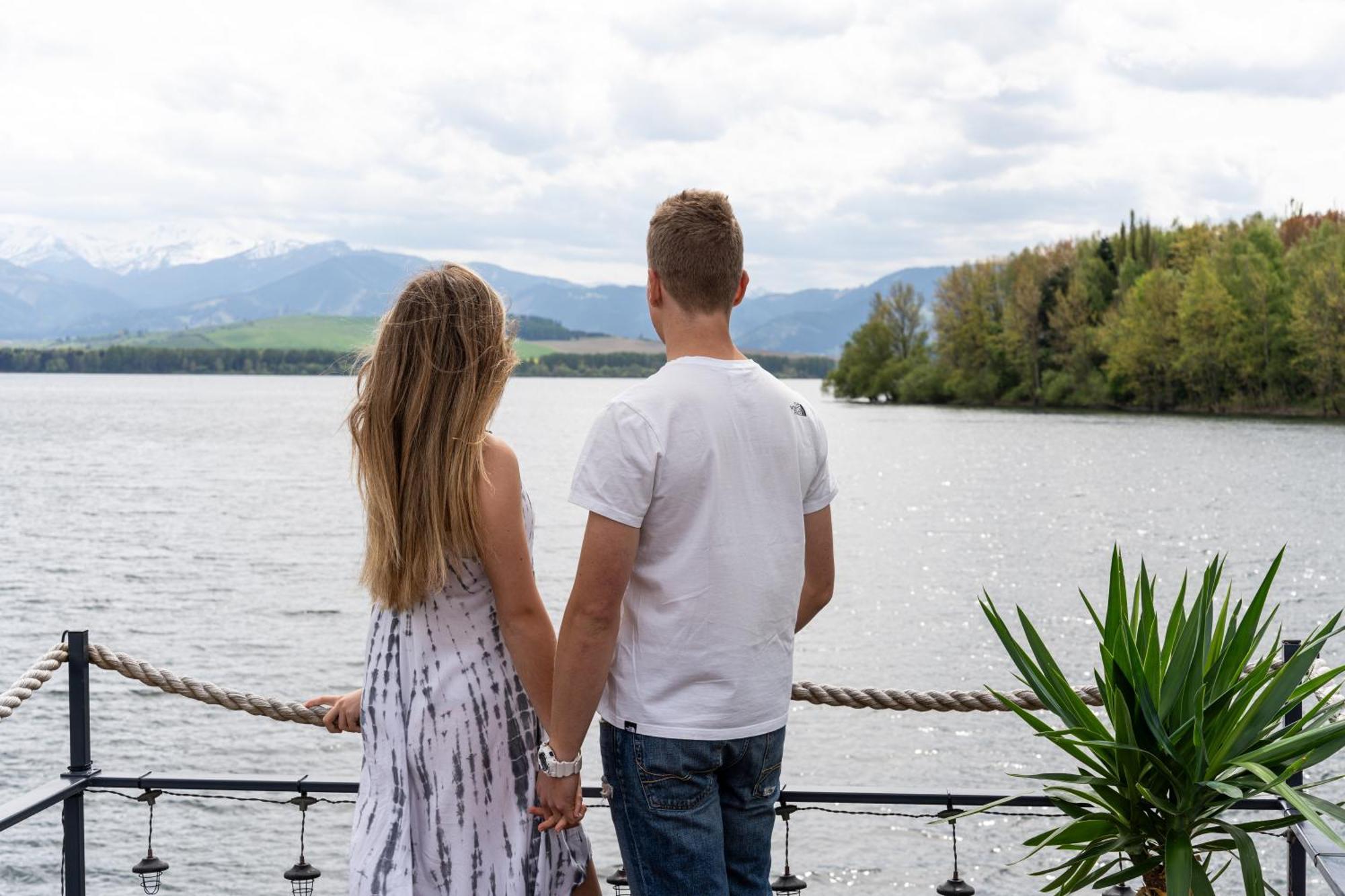ホテル Aquachill Houseboat & Wellness Liptovský Trnovec エクステリア 写真